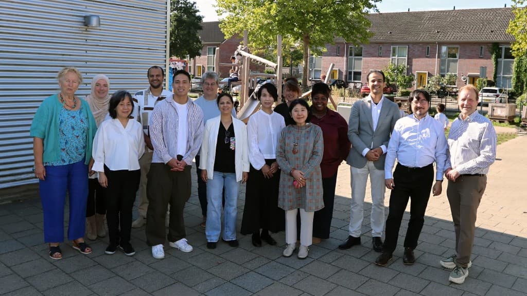 Japanse onderzoekers bezoeken de Cirkel en Huis van Vrede